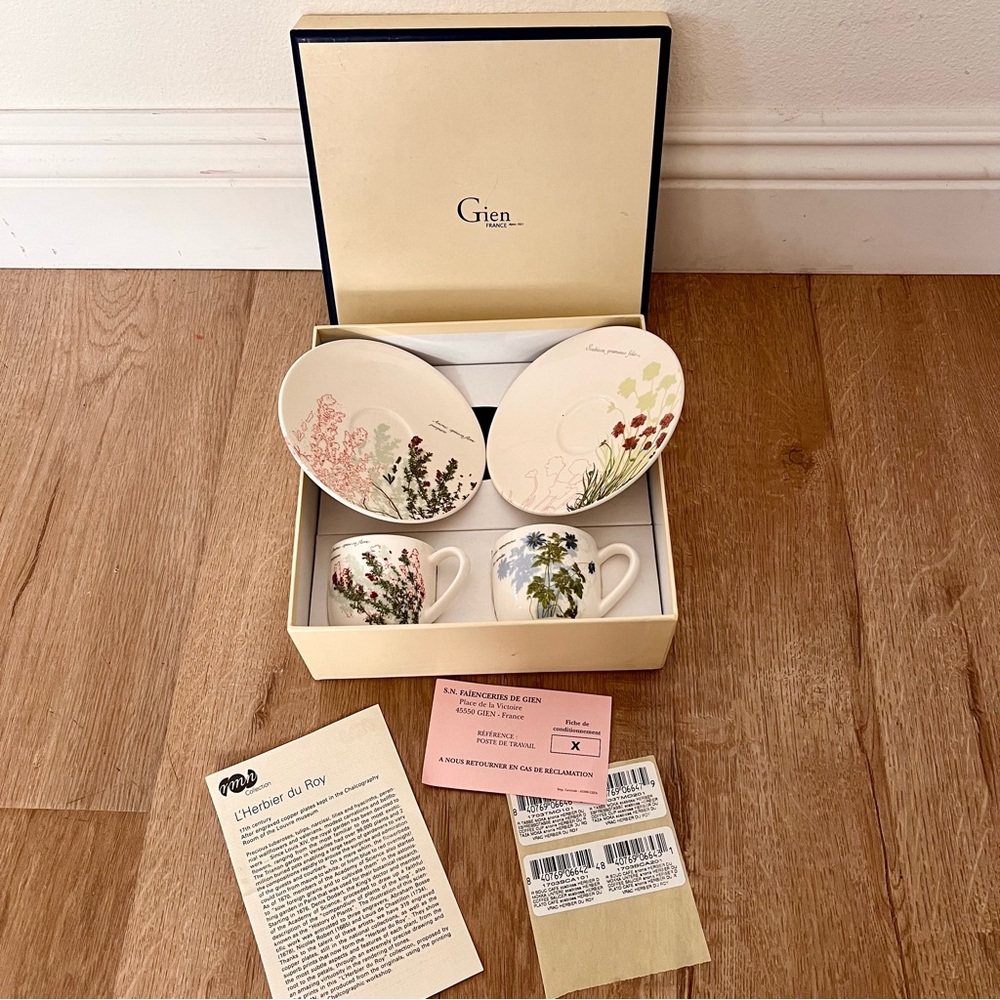 NIB Gien France L’Herbier Du Roy Espresso Coffee Cups‎ & Saucers RMN Collection